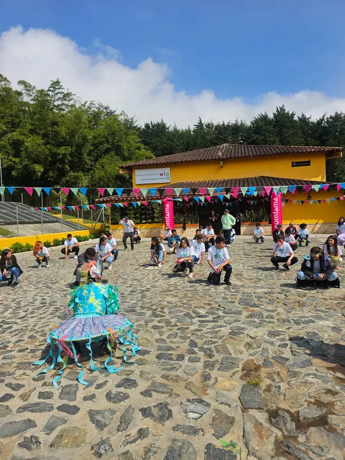 Jóvenes en el AgroTec Festival Camp