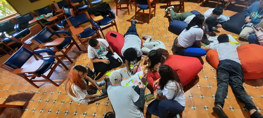 Jóvenes en el AgroTec Festival Camp