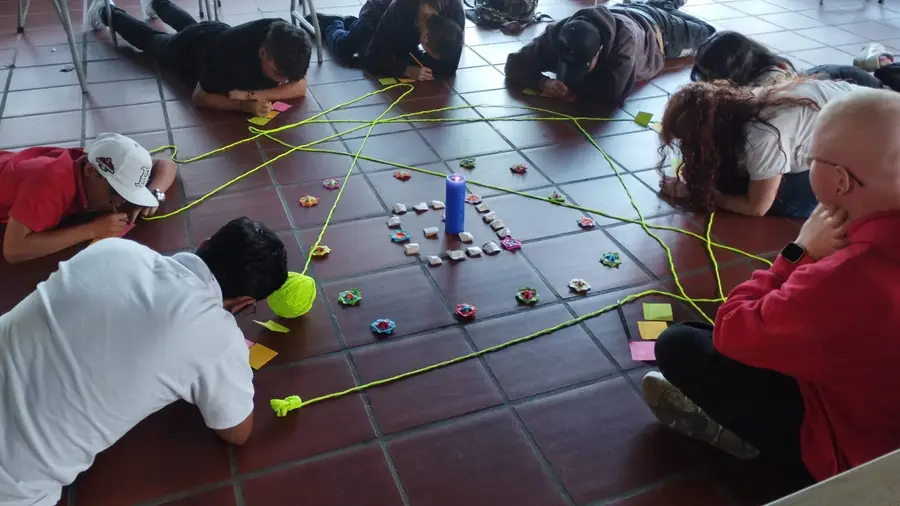 Jóvenes en el Laboratorio del Futuro de AgroTec